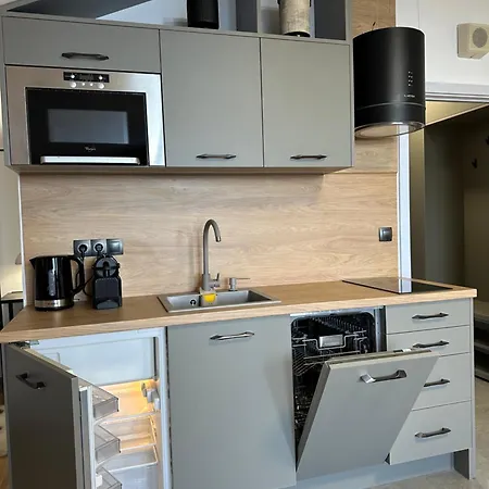 Sana 702 In Flora, Apartment *